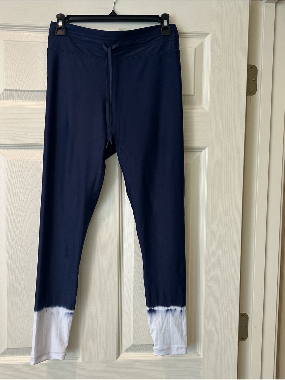 The Upside Women’s Navy Blue Tie-Dye Hem Active Leggings -